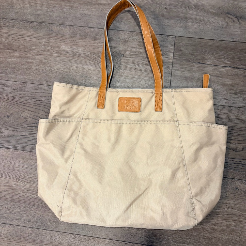 Kenneth Cole Reaction canvas style purse with leather detail